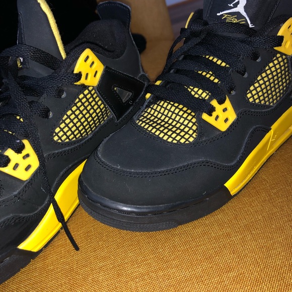 Thunders ⛈ - Picture 3 of 4